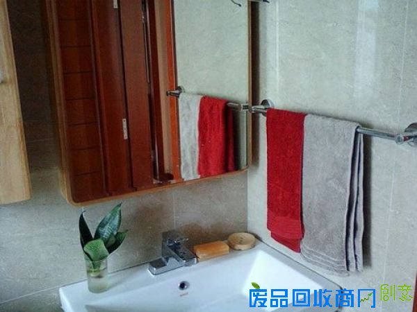 家居DIY：用钉子和绳子自制装饰毛巾挂