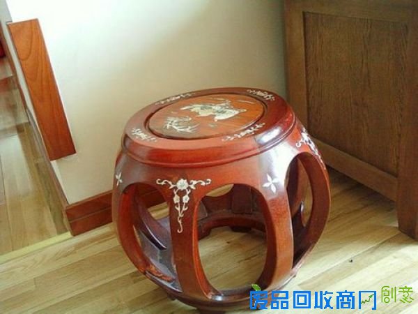 家居DIY：用钉子和绳子自制装饰毛巾挂