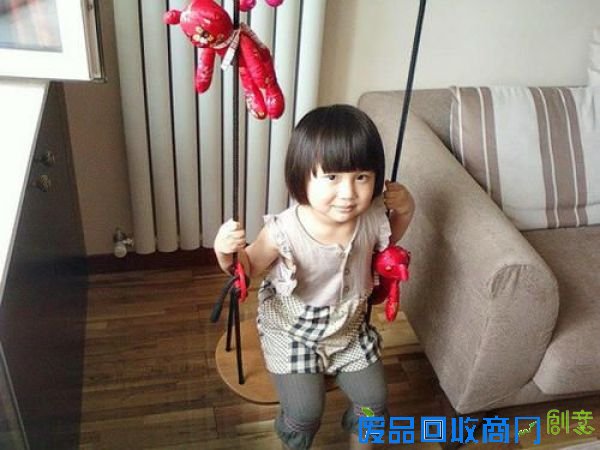 家居DIY:用钉子和绳子自制装饰毛巾挂