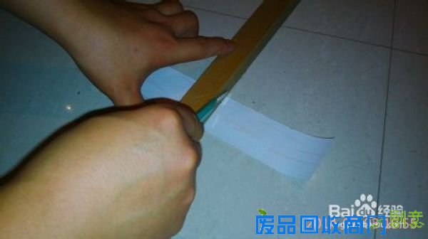 家居DIY:用钉子和绳子自制装饰毛巾挂