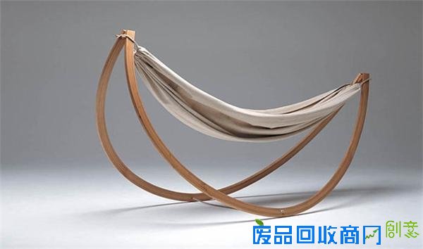  舒适的摇椅吊床