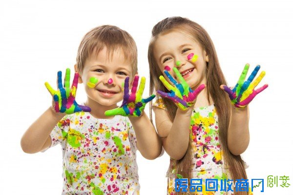 有创意!不足万元,居然能装修出这样精致的糖果店