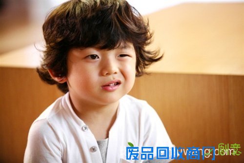 有创意!不足万元,居然能装修出这样精致的糖果店