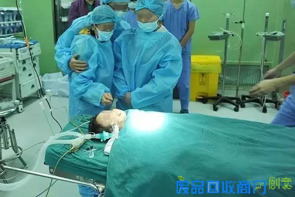 宝宝眼睛被插伤竟致命！盘点孩子身边的潜在“杀手”！