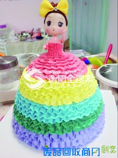 手工蛋糕正风靡 绘画插花添亮色