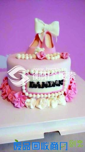 手工蛋糕正风靡 绘画插花添亮色