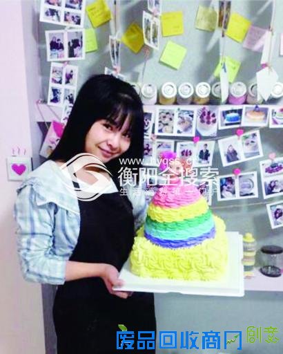 手工蛋糕正风靡 绘画插花添亮色