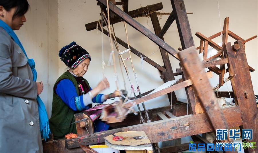 “守”艺人——她让蓝天住进白云