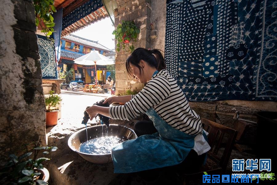 “守”艺人——她让蓝天住进白云