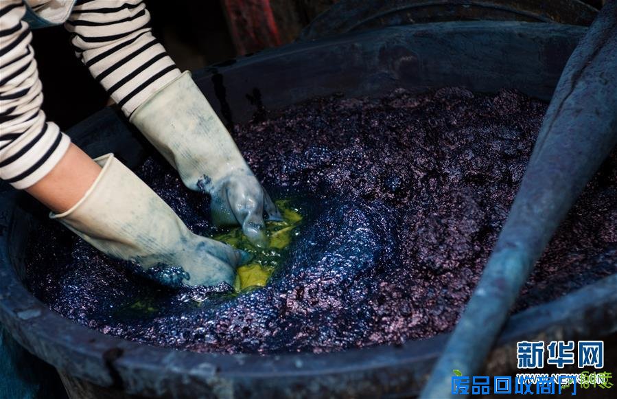 “守”艺人——她让蓝天住进白云