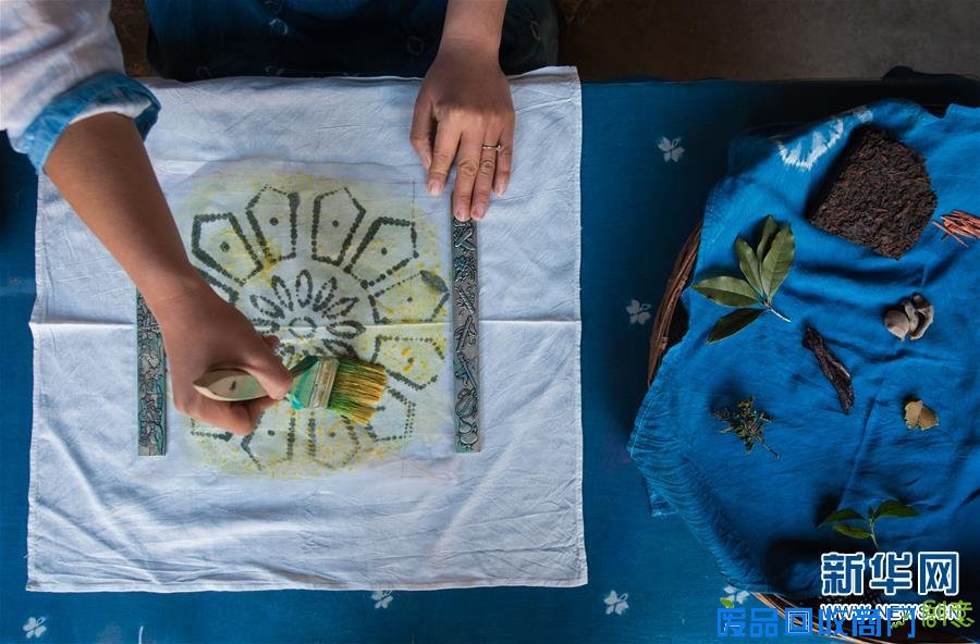 “守”艺人——她让蓝天住进白云