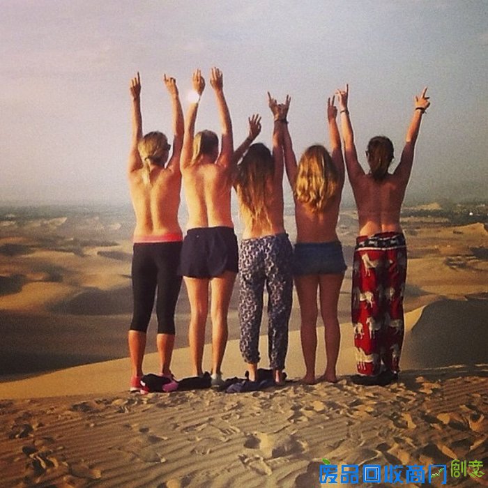 解开胸罩让我们一起嗨！