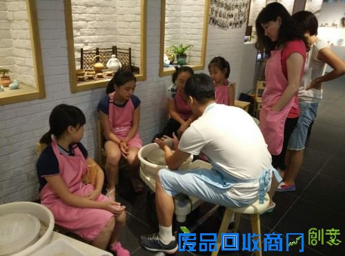 拉坯泥塑绘画 在这里轻松实现