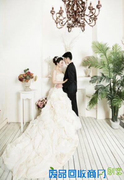 在上海米兰婚纱摄影演绎了最流行的韩式婚纱照，美的不要不要的