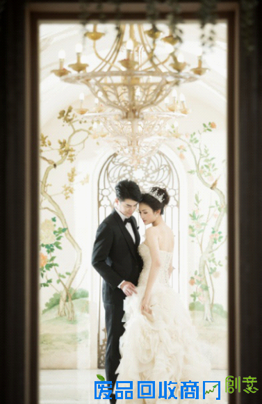 在上海米兰婚纱摄影演绎了最流行的韩式婚纱照，美的不要不要的