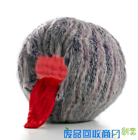  创意“吃人”沙发