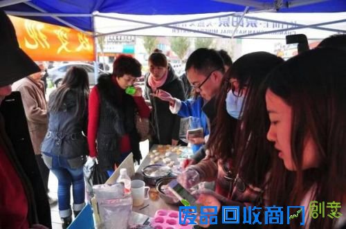 吉林财经大学学生用废油制作手工皂 减少地沟油危害