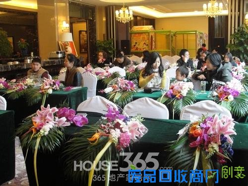 芬芳满屋 烂漫玉兰 绿城玉兰花园春季花艺主题活动举行 365地产家居网黄蓉/摄