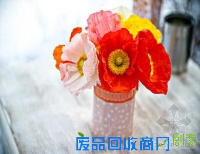 教你DIY好看的花卉纸包装瓶子 教你DIY好看的花卉纸包装瓶子