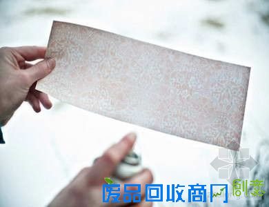 教你DIY好看的花卉纸包装瓶子 教你DIY好看的花卉纸包装瓶子