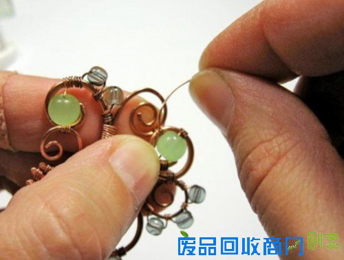 废铜线制作精美的古典项链吊坠手工DIY详细图解
