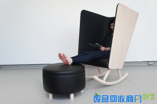 很有个性的一款时尚摇椅