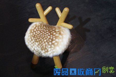  超萌毛茸茸小鹿凳子
