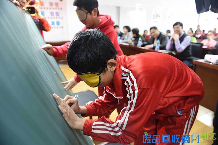 天津滨海：外来务工建设者乐享中国年