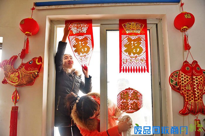 天津滨海：外来务工建设者乐享中国年