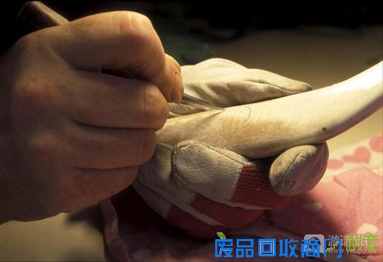 用驯鹿角为自己手造一件拉普兰配饰