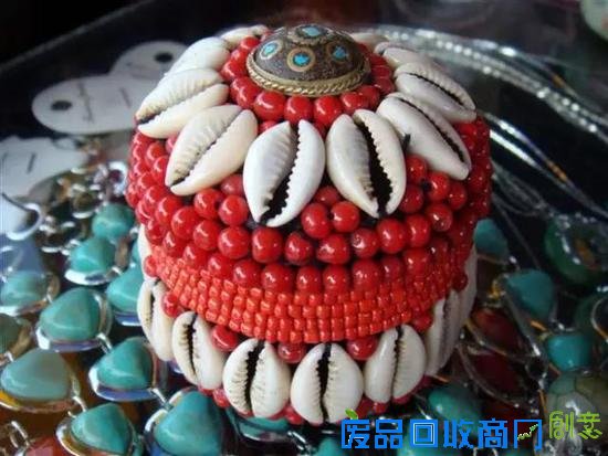 藏饰:一个能让人充满遐想空间的古朴符号