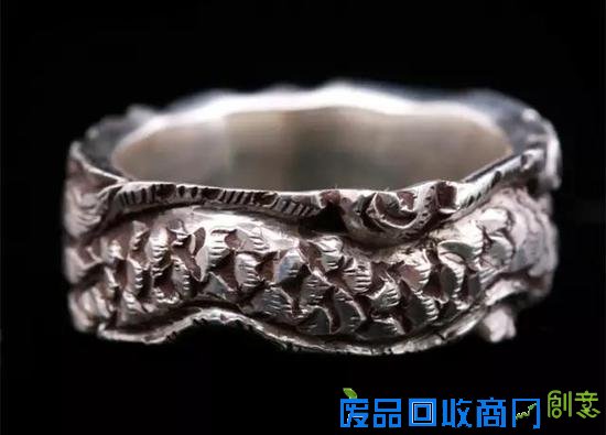 藏饰:一个能让人充满遐想空间的古朴符号