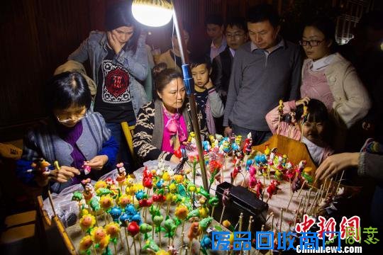 市民称赞“面塑”