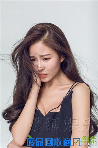 温心双面角色引关注 唯美悲伤写真曝光