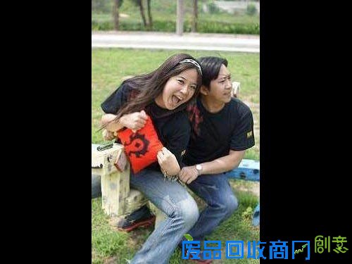 为了部落!玩家打造纯金WOW戒指求婚成功