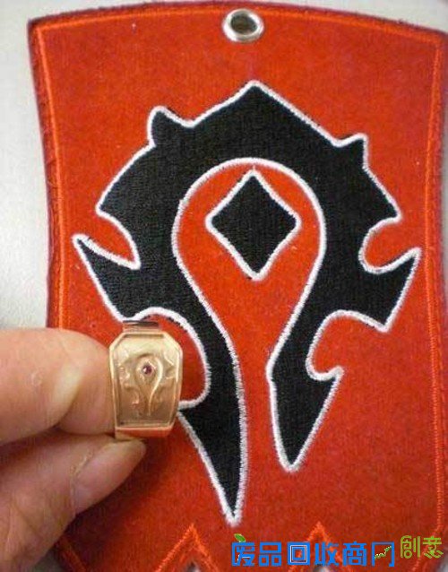 为了部落!玩家打造纯金WOW戒指求婚成功