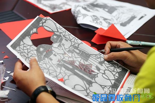 建设“美丽公安”：把剪纸艺术“请”进警营