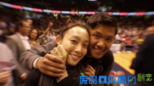 陈小春支持应采儿 盘点娱乐圈中令人羡慕的模范夫妻（5）