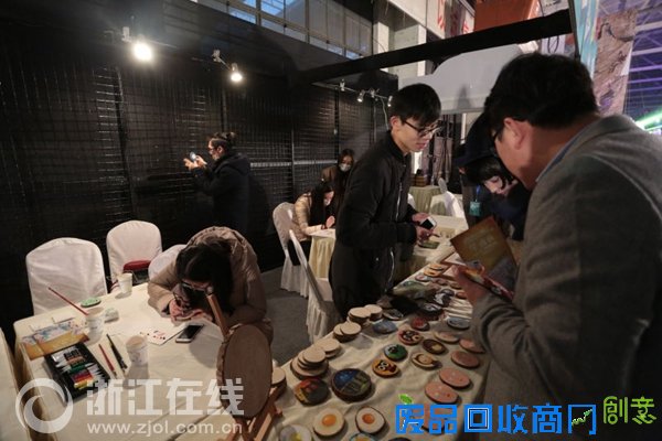 首届多聚好玩青年节潮爆杭城 帅哥靓女现场嗨翻天