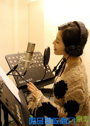 《少帅》汤晶媚档期满 “话题女王”为影献唱