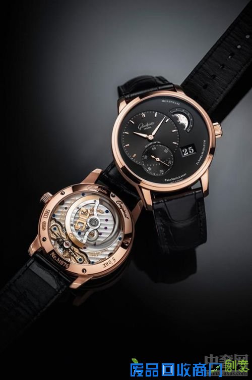 远离喧嚣 从戴格拉苏蒂深邃蓝色腕表起