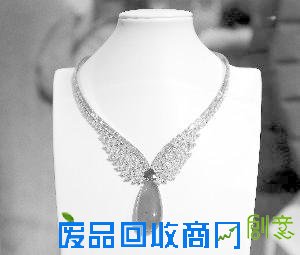 许二建作品“公爵夫人”