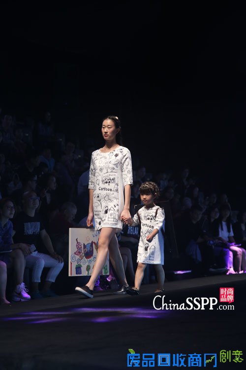 玩味U-JAR宁波时装周“special love，special you” 2015秀