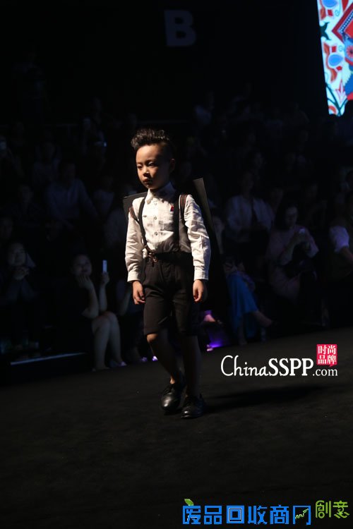 玩味U-JAR宁波时装周“special love，special you” 2015秀