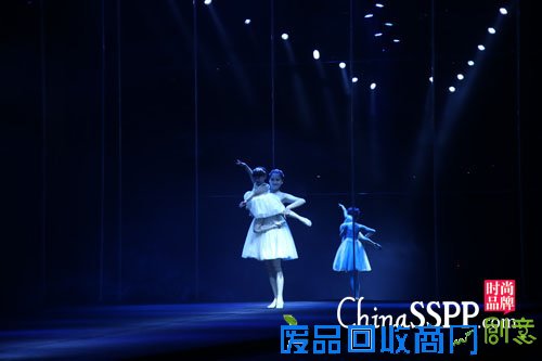 玩味U-JAR宁波时装周“special love，special you” 2015秀