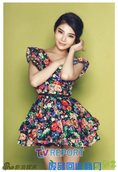 组图：徐冬冬早年写真登榜首 花漾性感超可爱