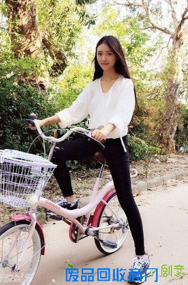 周星驰赞林允纯朴似动物一样 切合美人鱼角色伊人称有压力