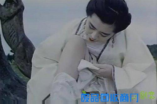 王祖贤晒近照庆生 玉女变欲女揭秘王祖贤22岁演潘金莲真相