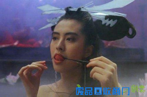 王祖贤晒近照庆生 玉女变欲女揭秘王祖贤22岁演潘金莲真相