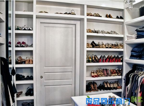 鞋子控的最爱,女人都想要这样的衣帽间!